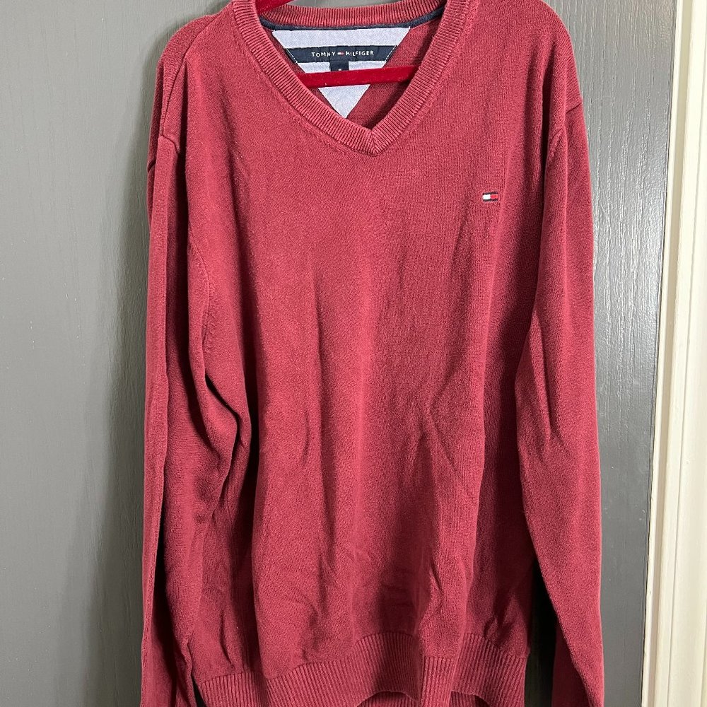 Tommy Hilfiger V-Neck Sweater (Maroon, Medium)